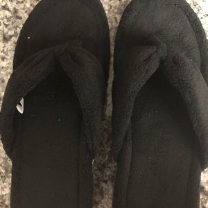 Brand new fuzzy slipper sandals